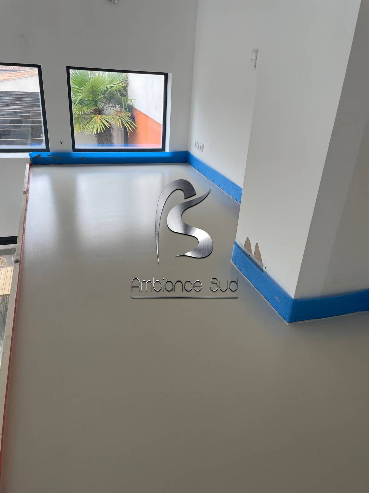 Sol en béton cire coulé décoratif à Aigues mortes