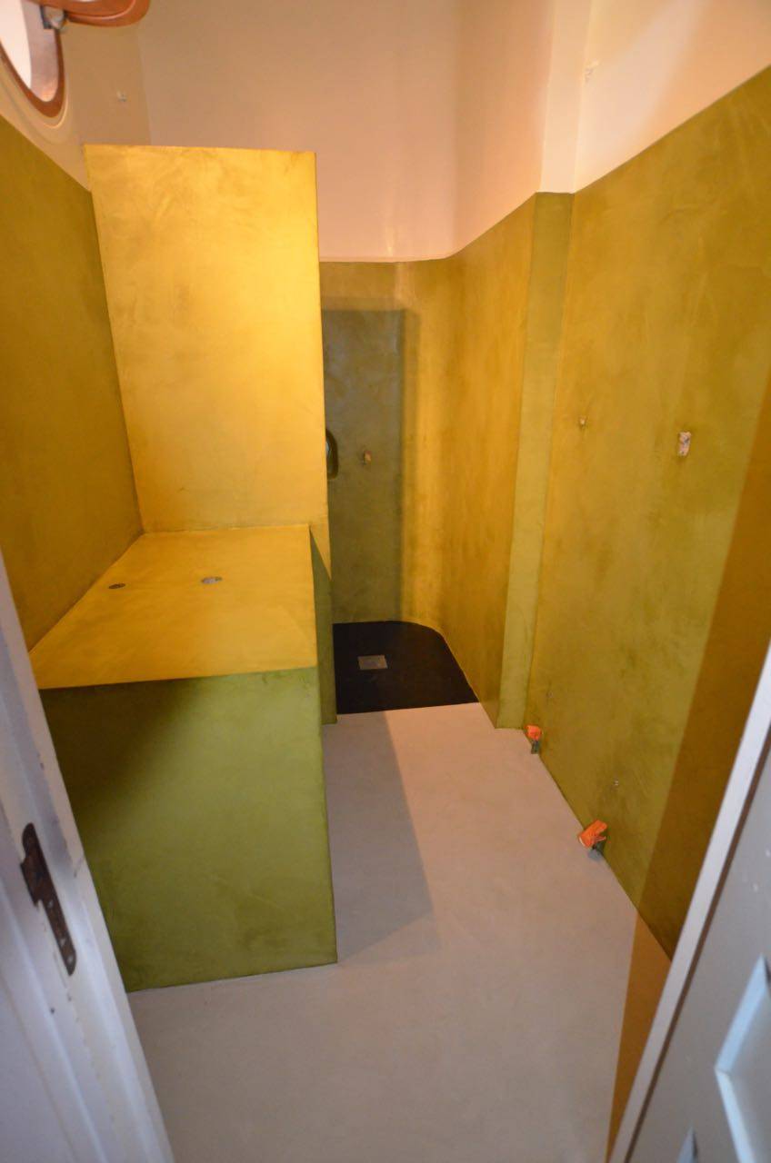 Entreprise sérieuse et pas chère pour faire du béton ciré salle de bain 13 aix en provence