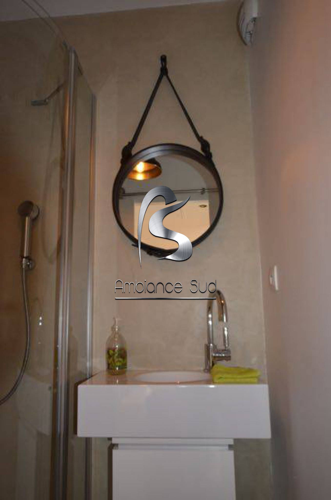 SALLE DE BAIN EN BETON CIRE MARSEILLE