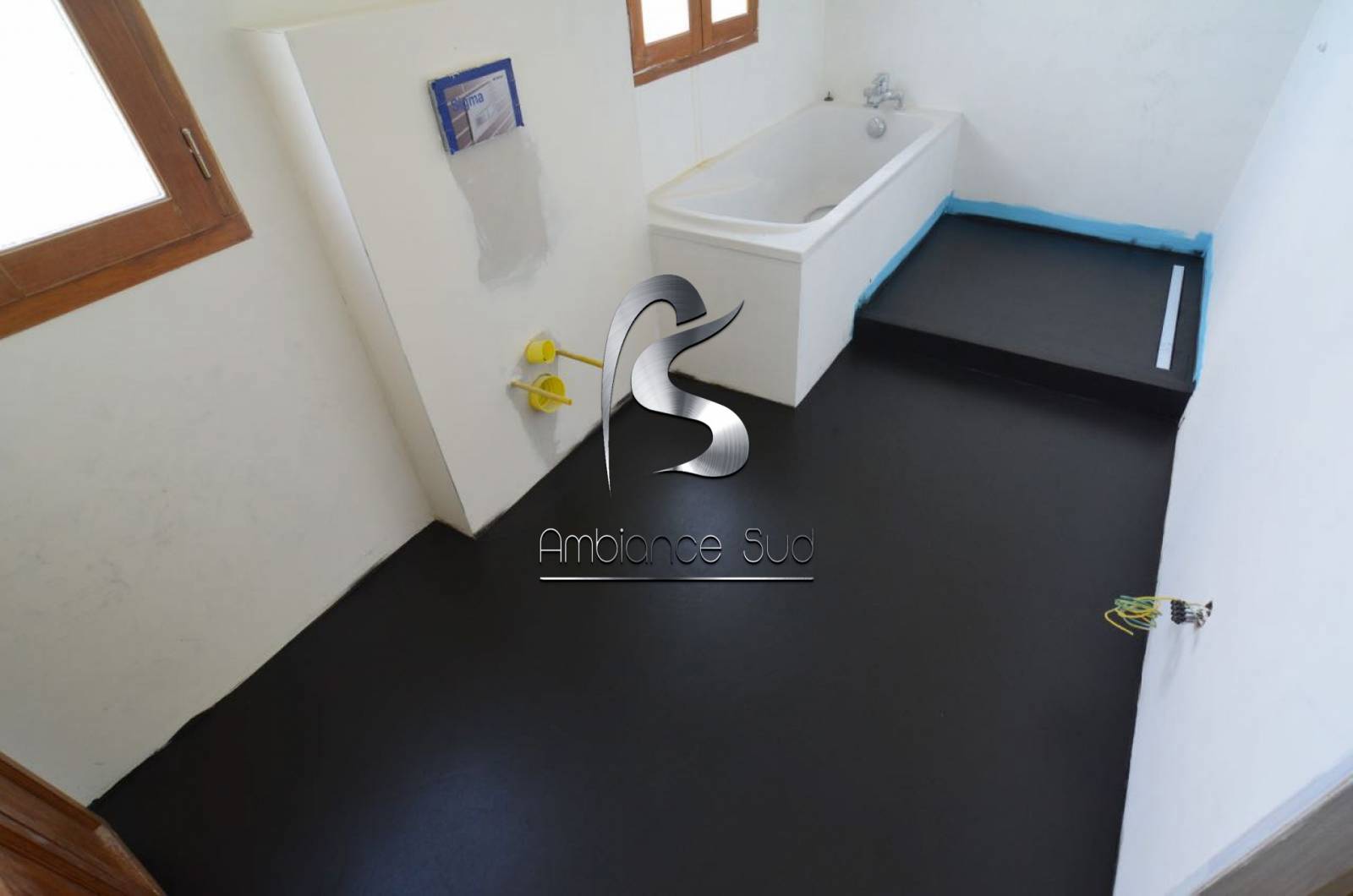 AMBIANCE SUD BETON CIRE TALOCHE A SAINT TROPEZ