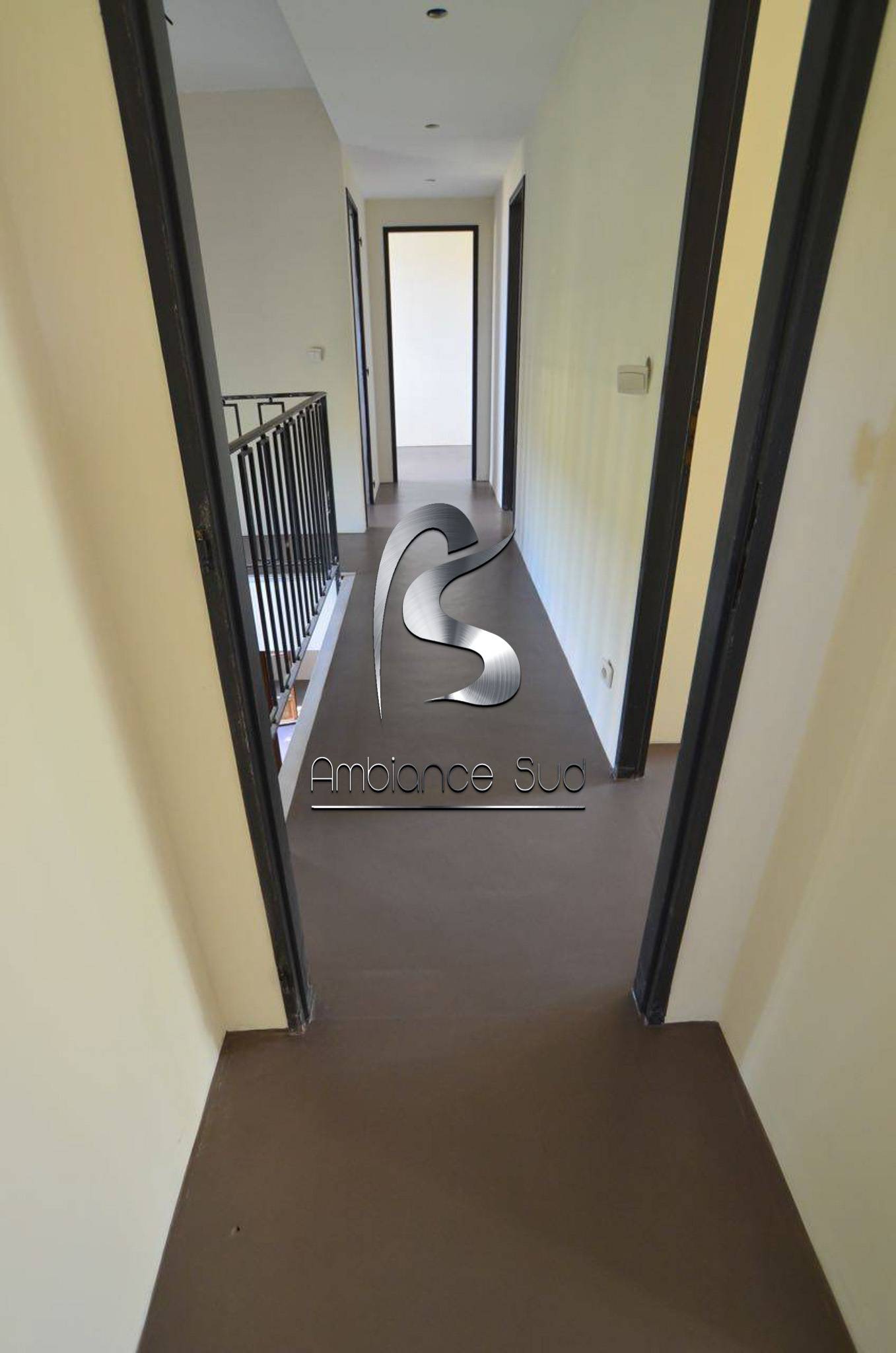 AMBIANCE SUD BETON CIRE TALOCHE A SAINT TROPEZ