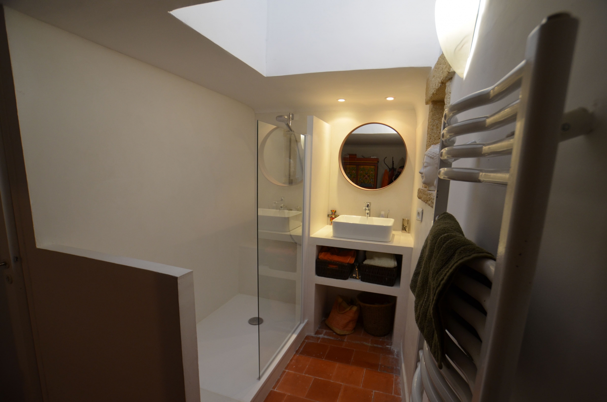 SALLE DE BAIN EN BETON CIRE TALOCHE A SIX FOUR LES PLAGES 83