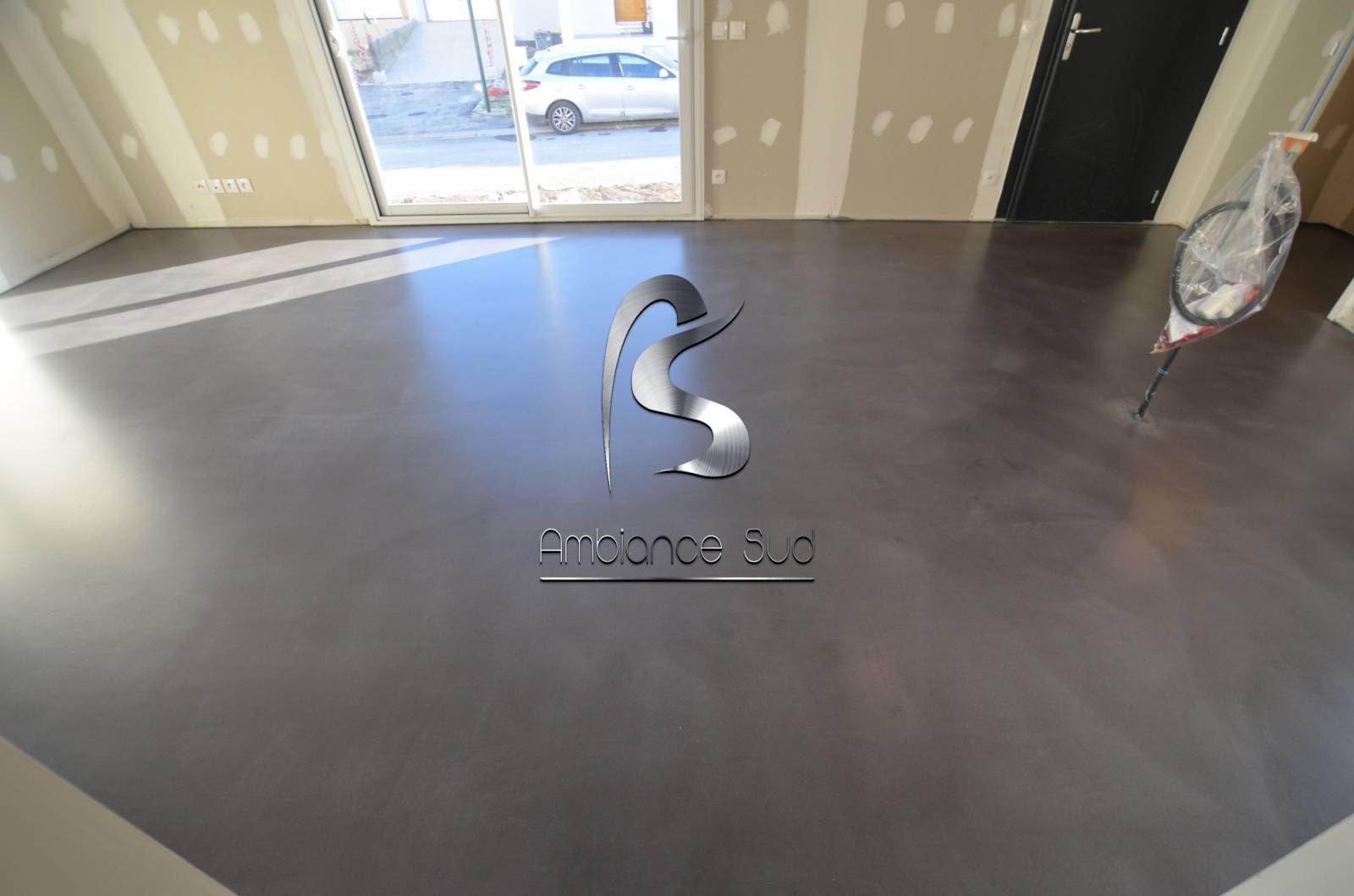 SOL EN BETON CIRE A ST MAXIME