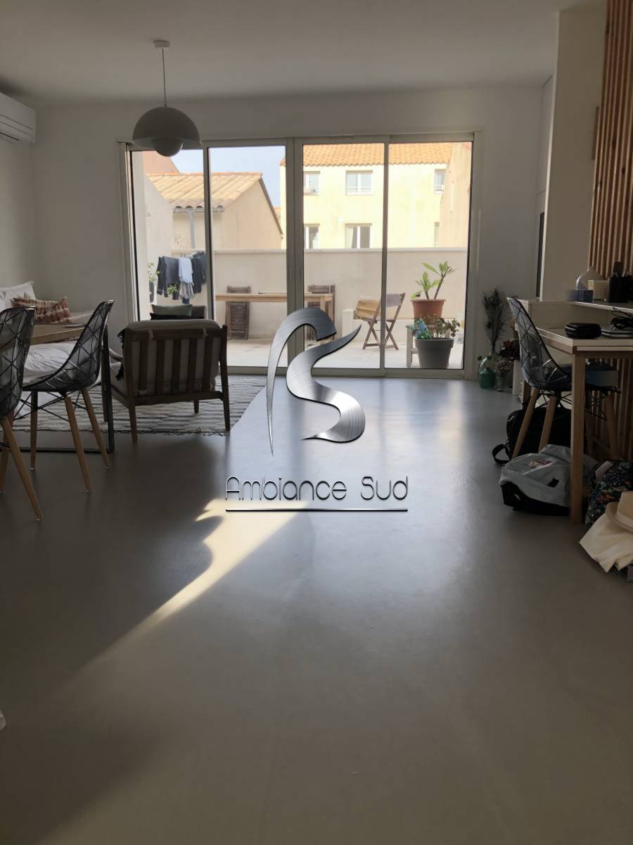 Trouver un artisan spécialiste du béton ciré à Bormes les Mimosas et alentours Var 83