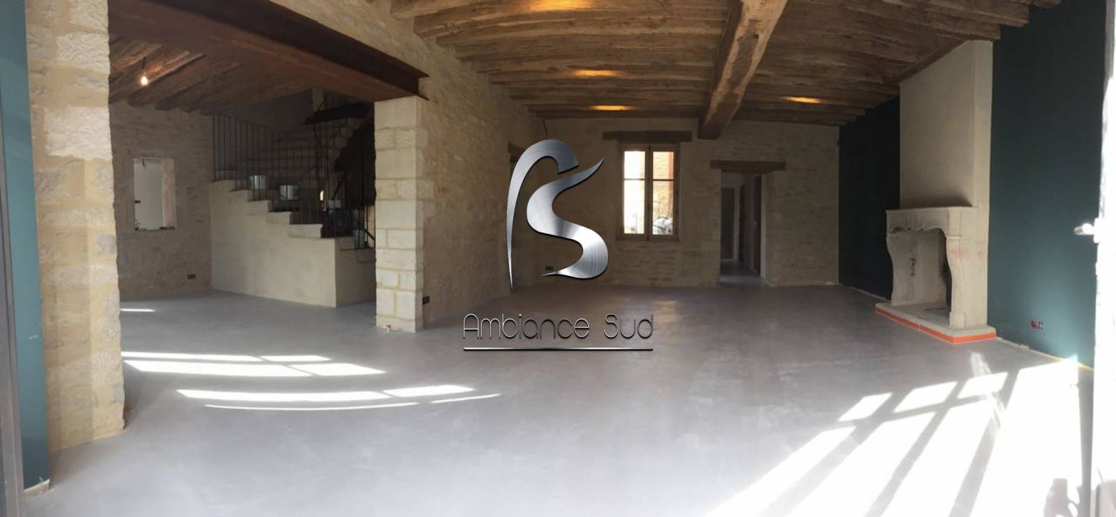 SOL DECORATIF EN BETON CIRE TALOCHE A DIJON