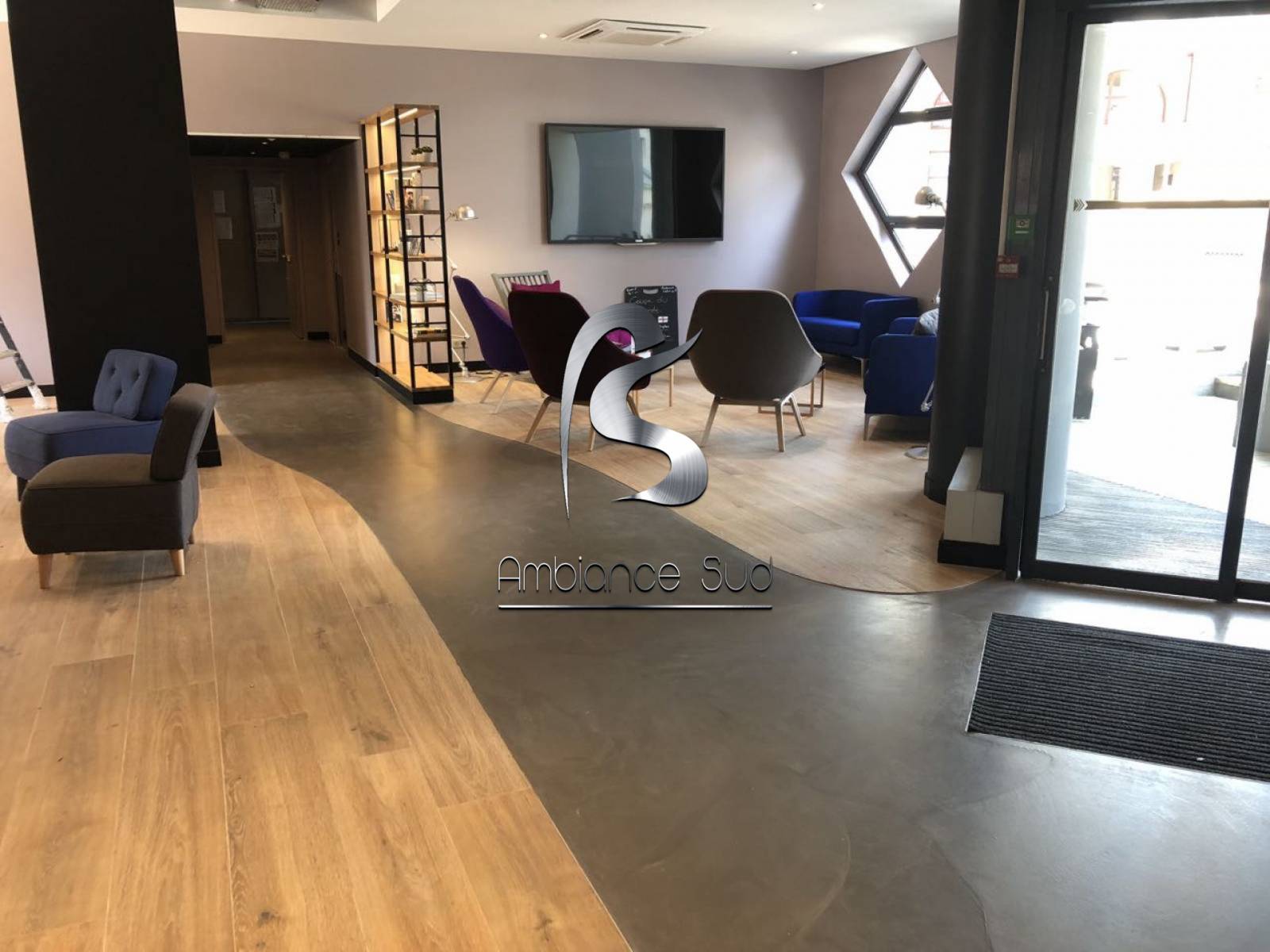 SOL DECORATIF BETON CIRE COULE POUR RESTAURANT A NICE