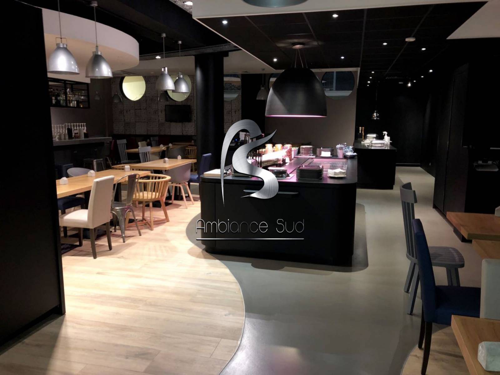 SOL DECORATIF BETON CIRE COULE POUR RESTAURANT A NICE