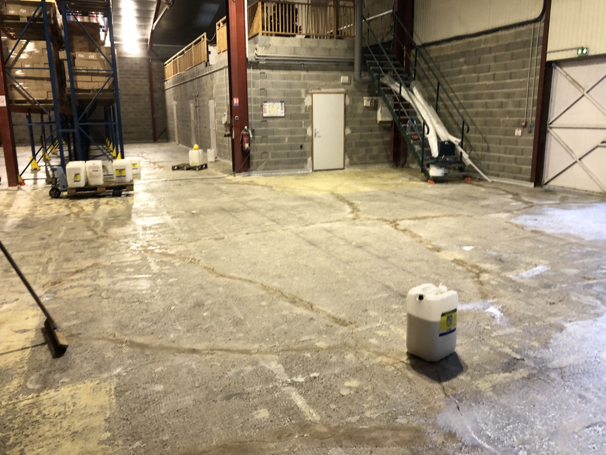 SOL EN COUCHE D'USURE INDUSTRIEL A MANOSQUE 04