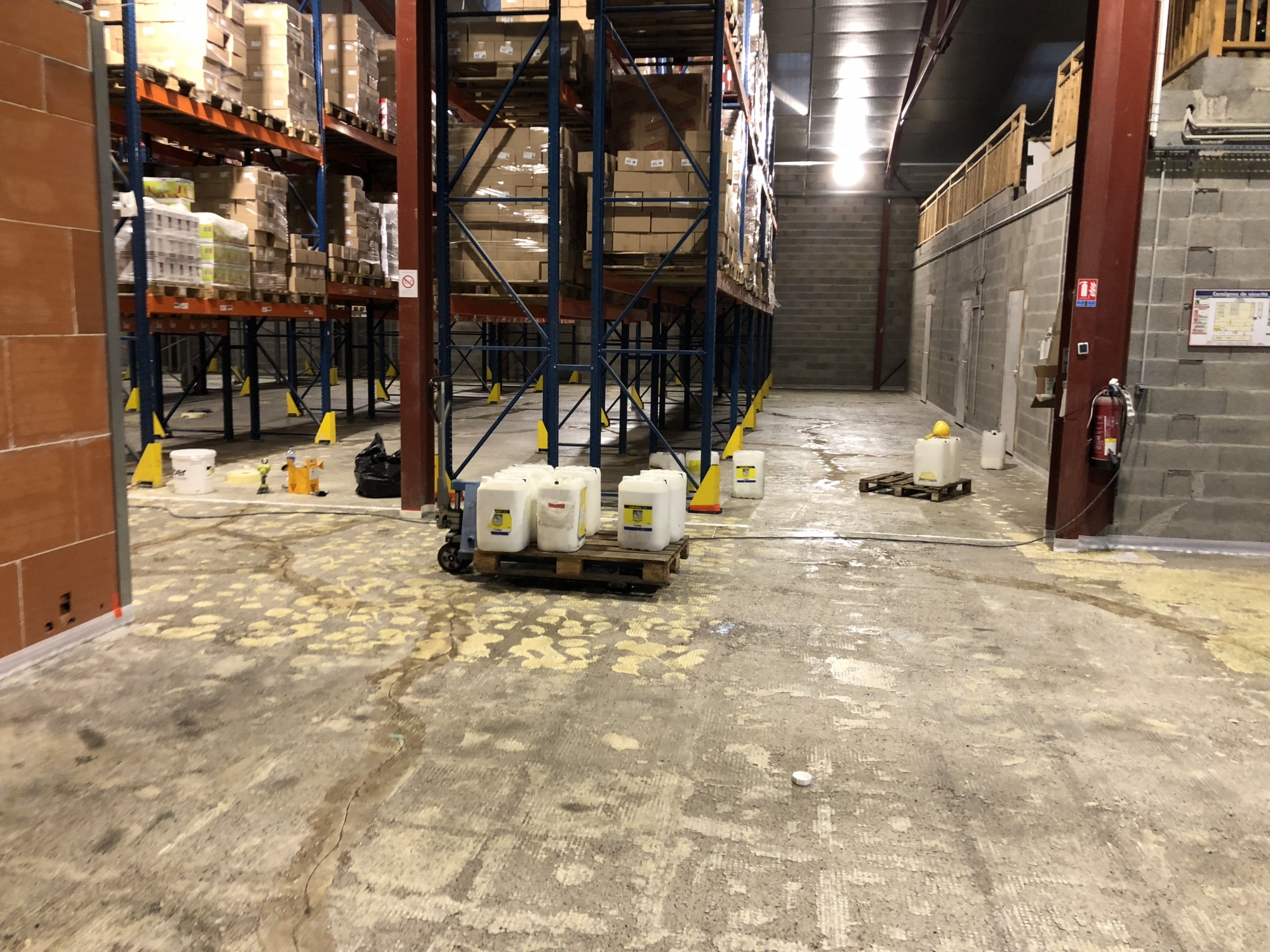 SOL EN COUCHE D'USURE INDUSTRIEL A MANOSQUE 04