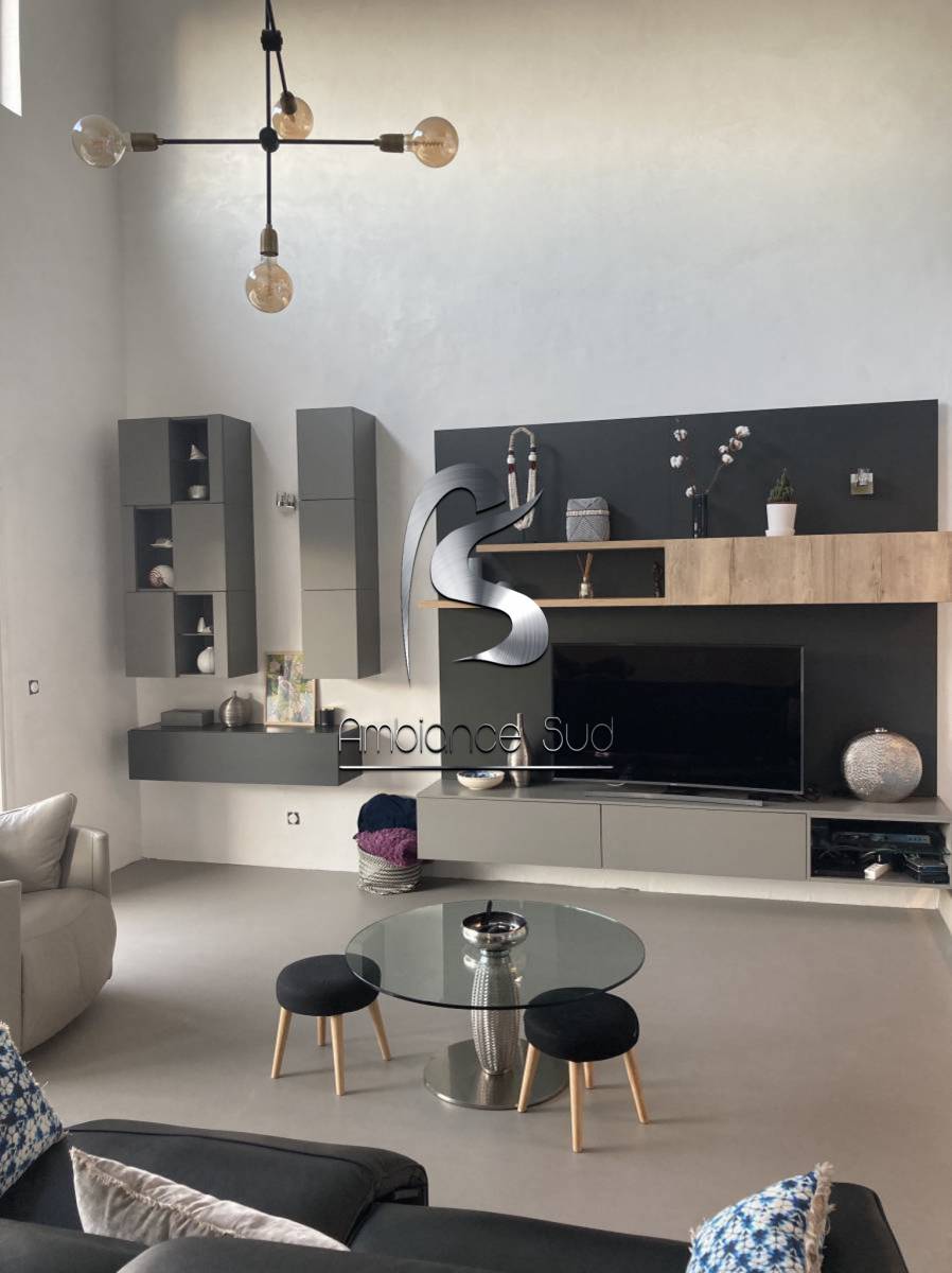 Artisan pour pose de béton ciré de qualité près de Toulon Var 83