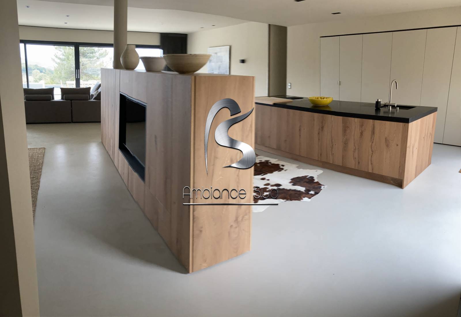 Béton ciré industriel pour sol cuisine décoratif design à Saint Tropez Var 83