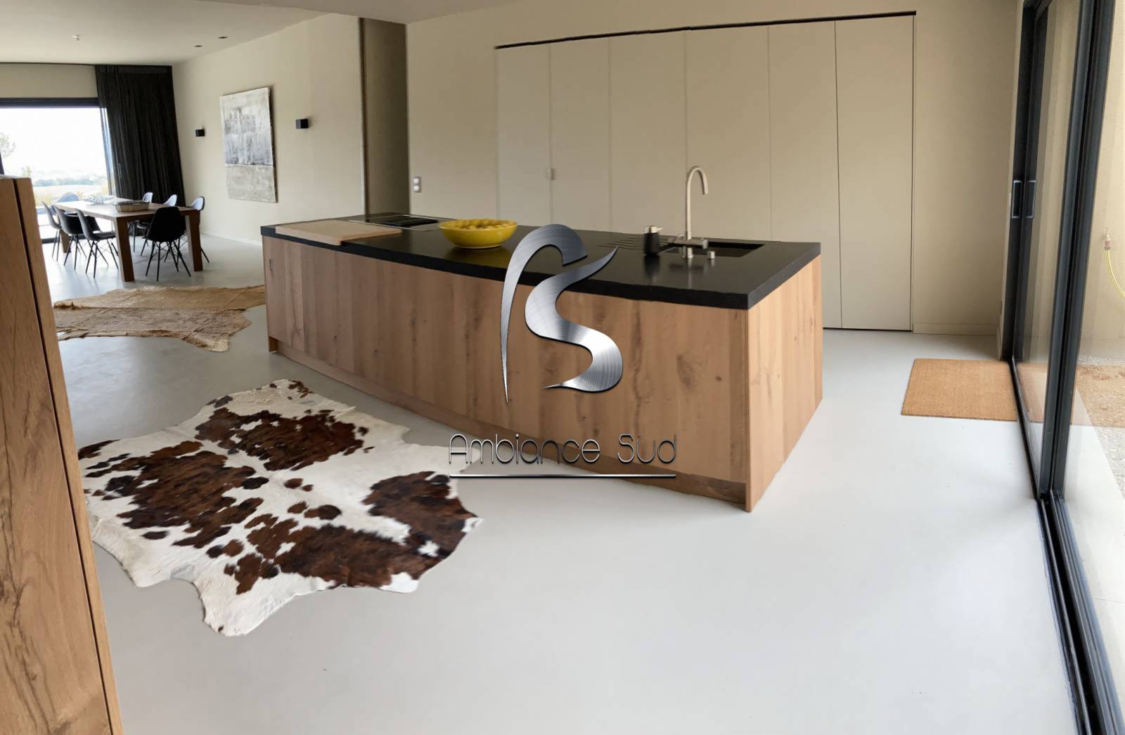 Artisan pour béton ciré sol cuisine près de Saint Tropez Var 83