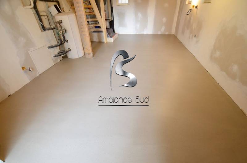 SOL EN COUCHE D'USURE TEINTE A MANOSQUE