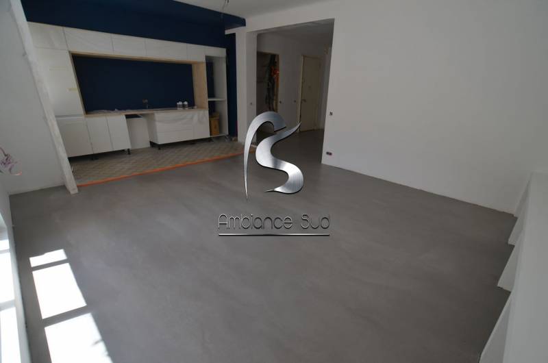 SOL EN CHAPE MINCE FIBRE TEINTE DECORATIVE A MARSEILLE